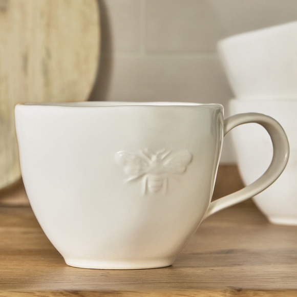 New Bee embossed white stoneware mug - Picture 1 of 2